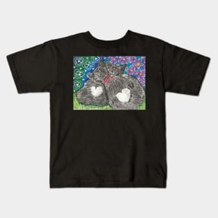 Cuddling cats Kids T-Shirt